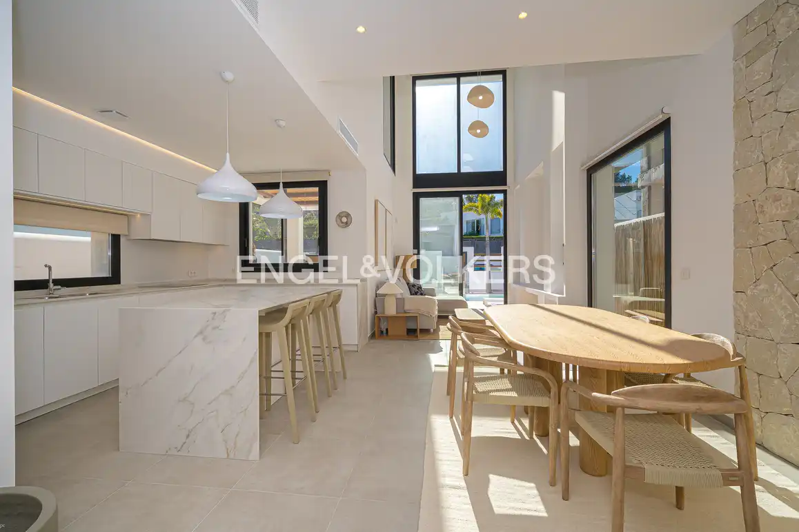 Casa con piscina en venta en L'Albir