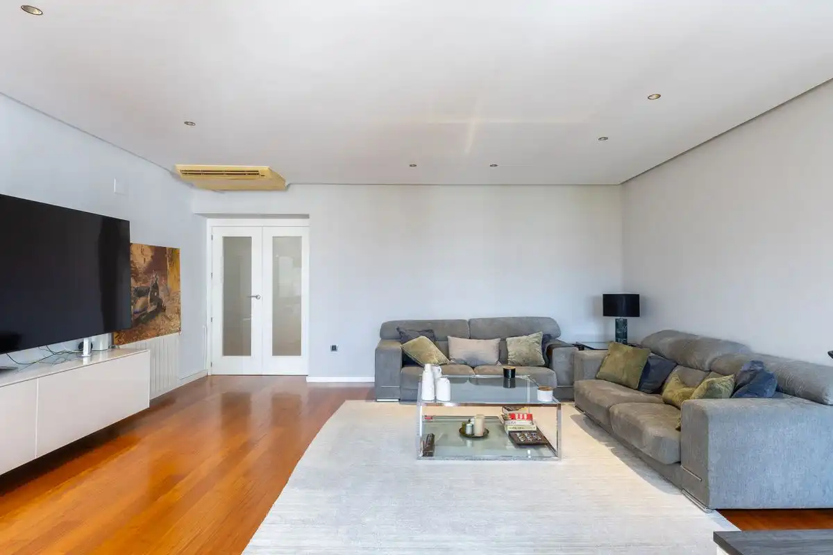 Flat with lift for sale in Carrer de Ramón Gordillo, imagen 6