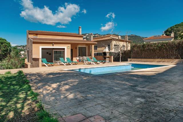 Casa-chalet en Venta en Montgoda