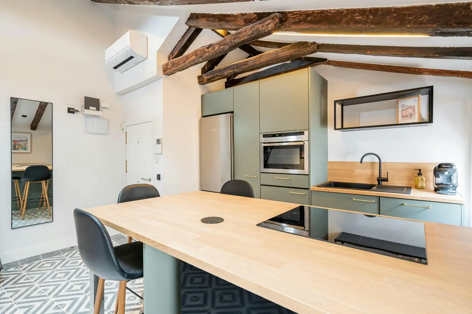 Wohnung zur Miete in Calle JOAQUIN COSTA, Centro - Sagrario