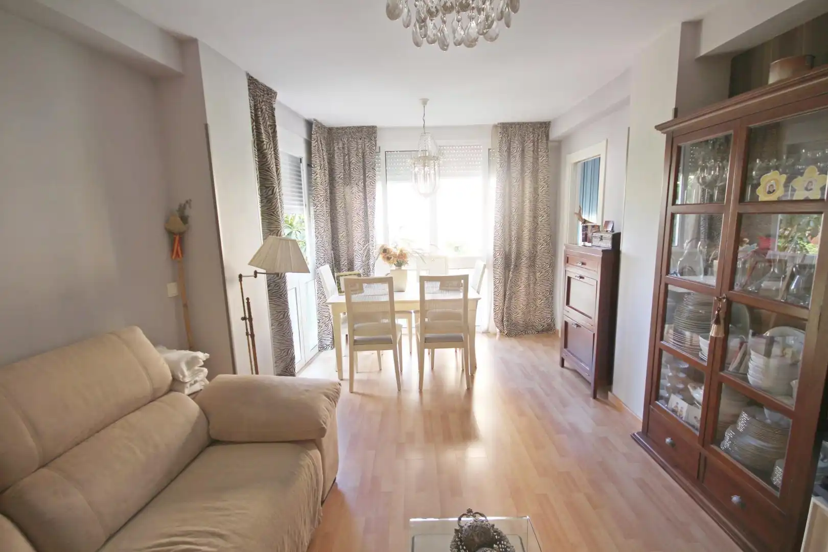 Sala d'estar de Pis en venda en Torremolinos amb Aire condicionat, Calefacció i Jardí privat