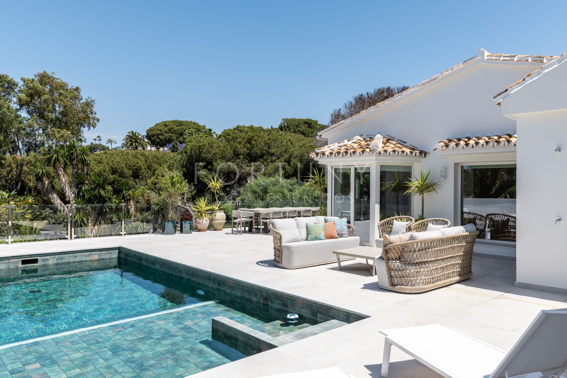 Terrassa de Casa o xalet en venda en Marbella amb Aire condicionat, Jardí privat i Terrassa
