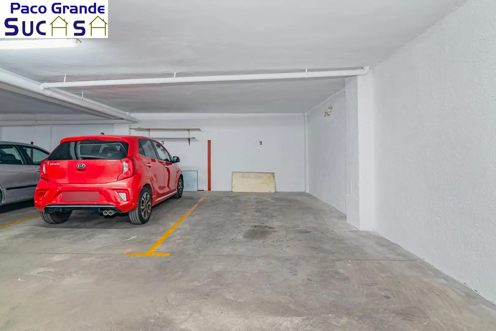 Aparcament de Pis en venda en Granada amb Aire condicionat, Terrassa i Balcó