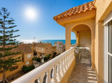 Apartament amb piscina en venda a Playa de los Locos