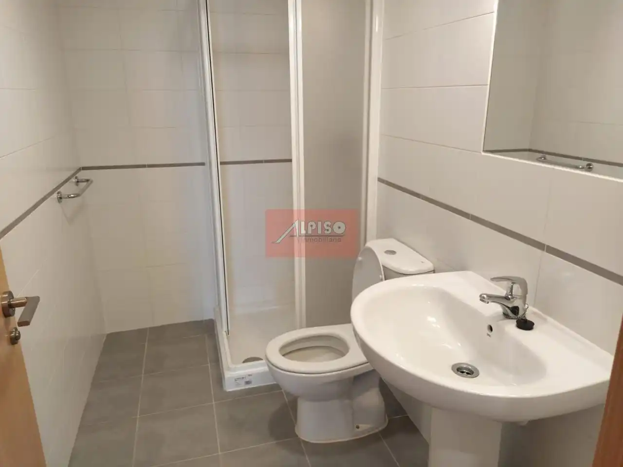 Baño de Piso en venta en Ourense Capital  con Calefacción y Amueblado