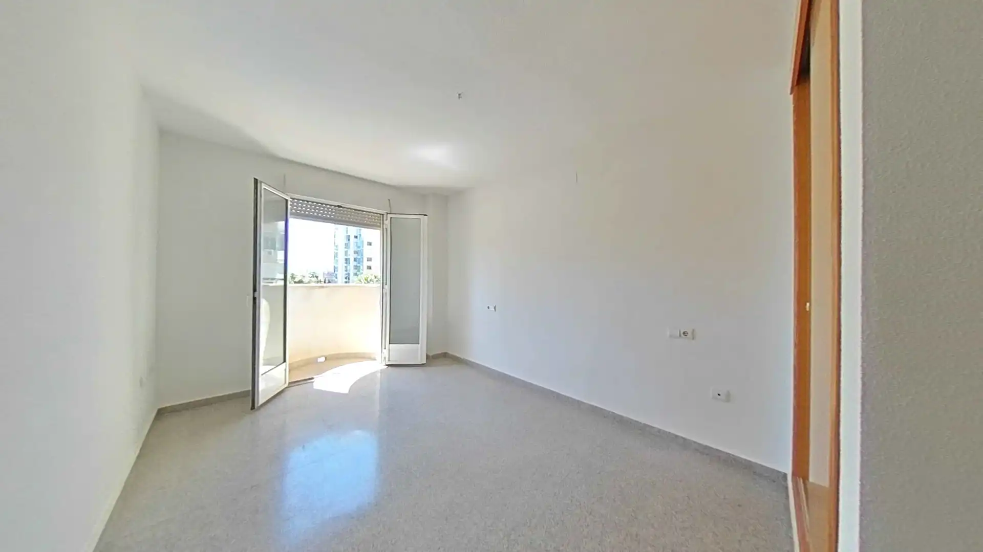Habitación de Piso en venta en Benidorm con Terraza y Balcón