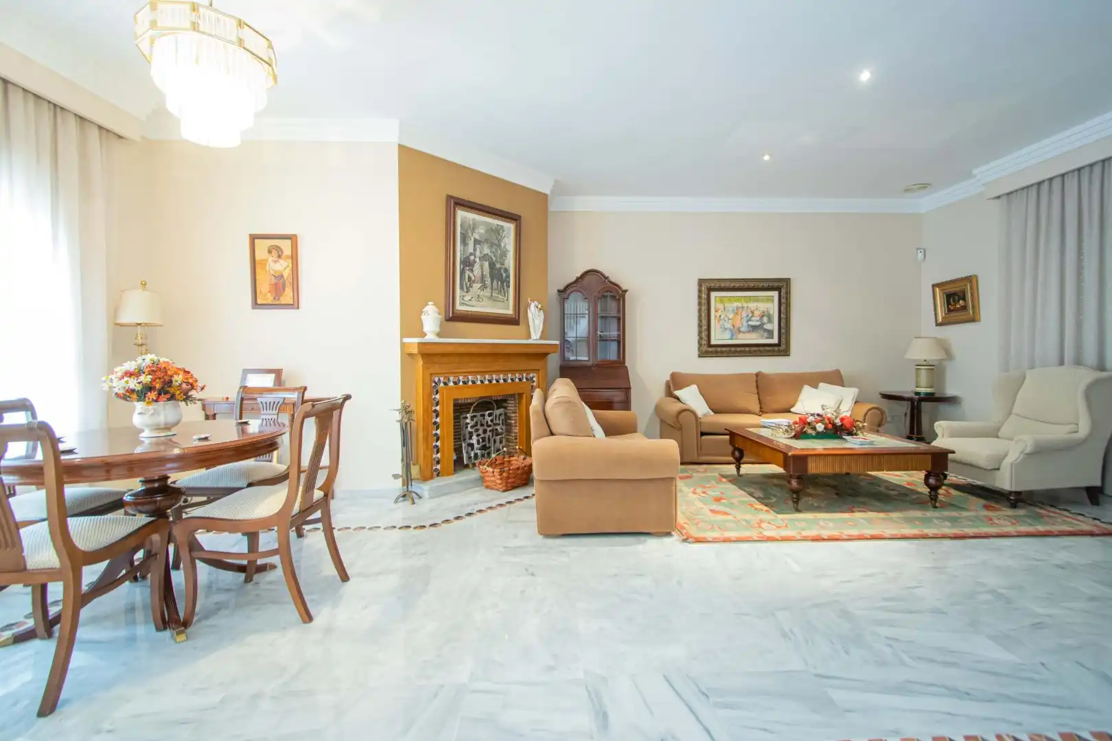 Sala d'estar de Casa adosada en venda en Utrera
