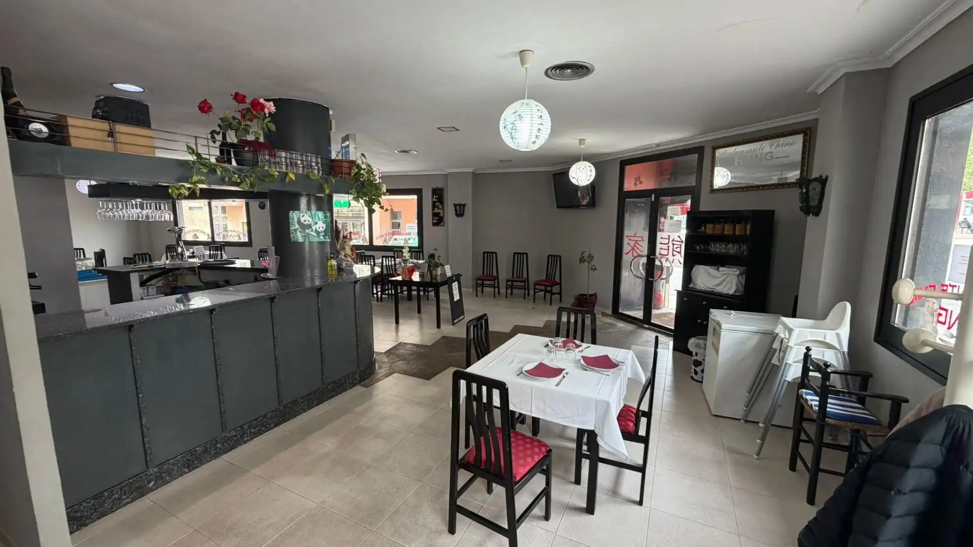 Business premises for transfer in Calle de Maestro Albéniz, imagen 3