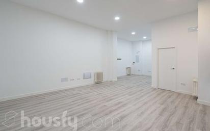 Flat for sale in  Madrid Capital  with Air Conditioner