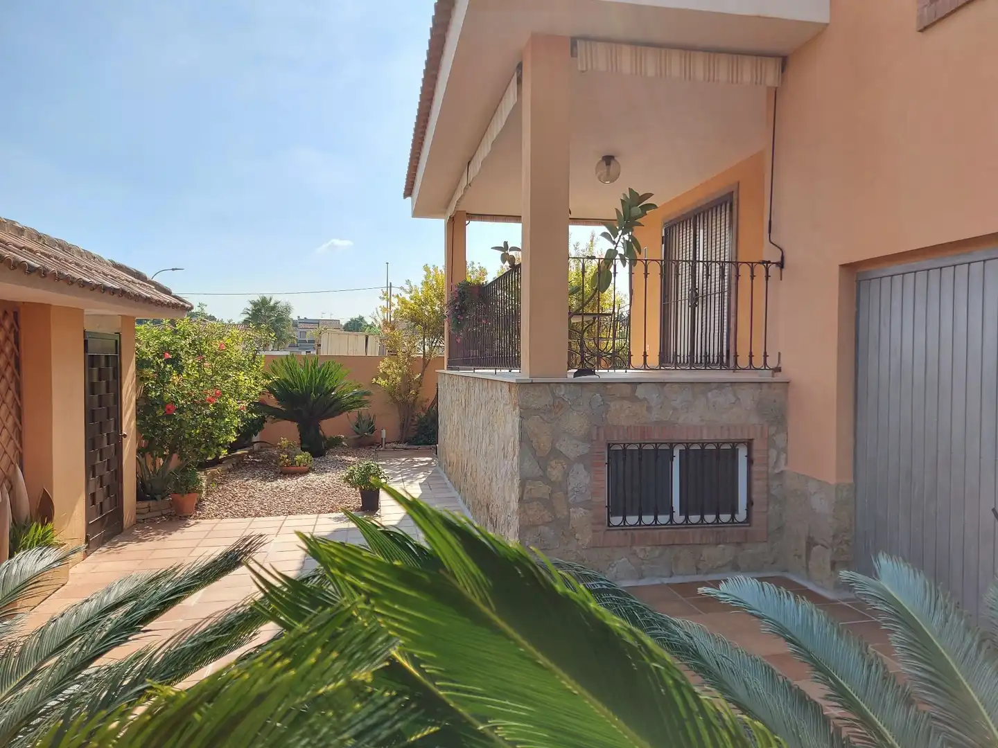 Terrace of Houses for sale in La Pobla de Vallbona  with Air Conditioner, Heating and Private garden