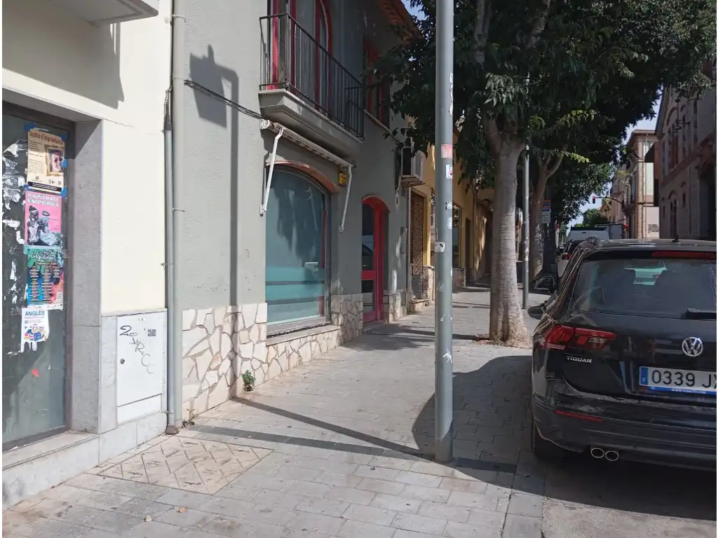 Business premises for sale in Calle Pi I Margall, imagen 3