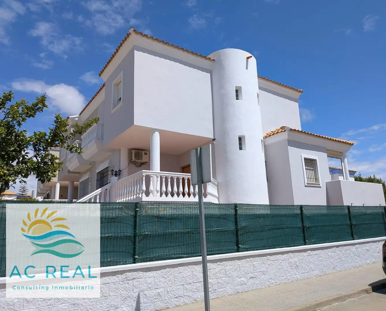 Vista exterior de Casa adosada en venta en Ayamonte con Aire acondicionado, Jardín privado y Terraza