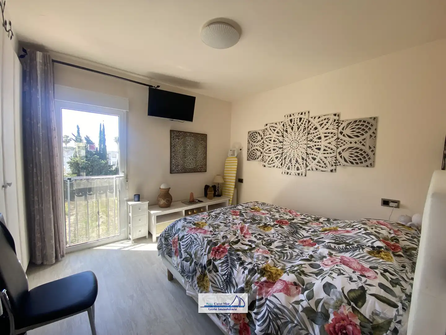 Dormitori de Apartament en venda en Cambrils amb Parquet, Moblat i Piscina comunitària