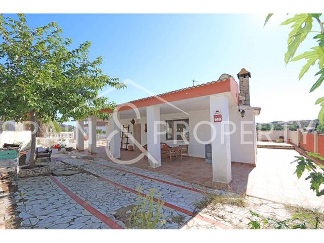 Casa-chalet en Venta en Montroi / Montroy