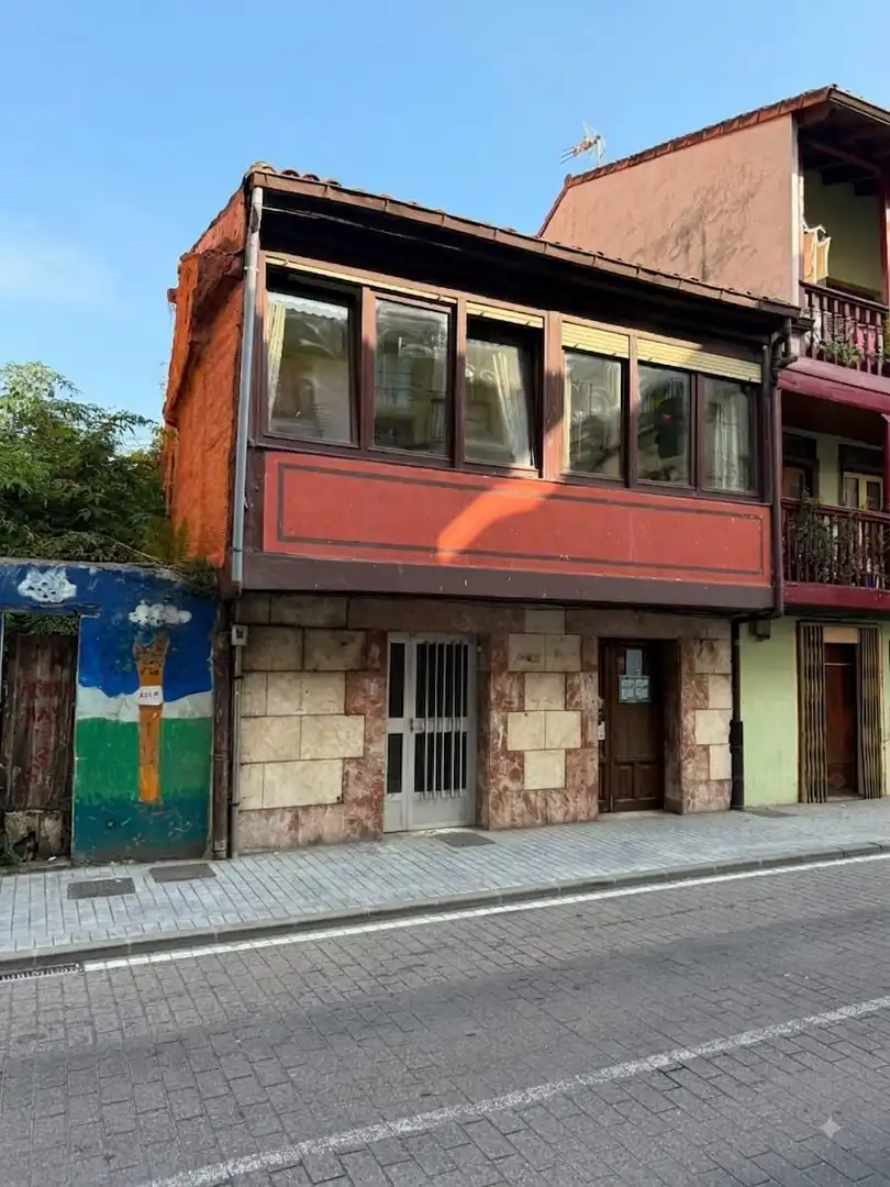 Villa con giardino in vendita a Comercio