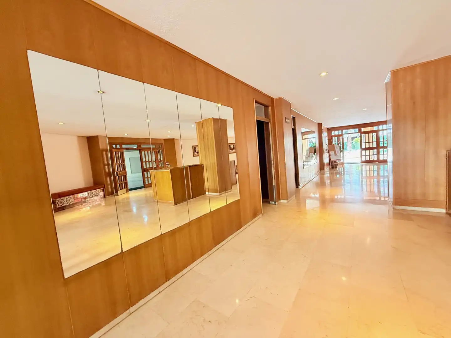 Apartamento de alquiler en Marbella con Terraza, Piscina y Piscina comunitaria