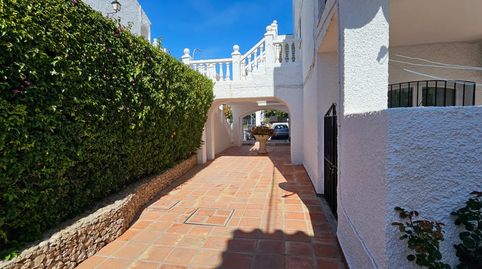 Foto 2 von Einfamilien-Reihenhaus zum Verkauf in Avenida Ciudad de Pescia, 55, Avda Pescia - Ctra de Frigiliana, Nerja