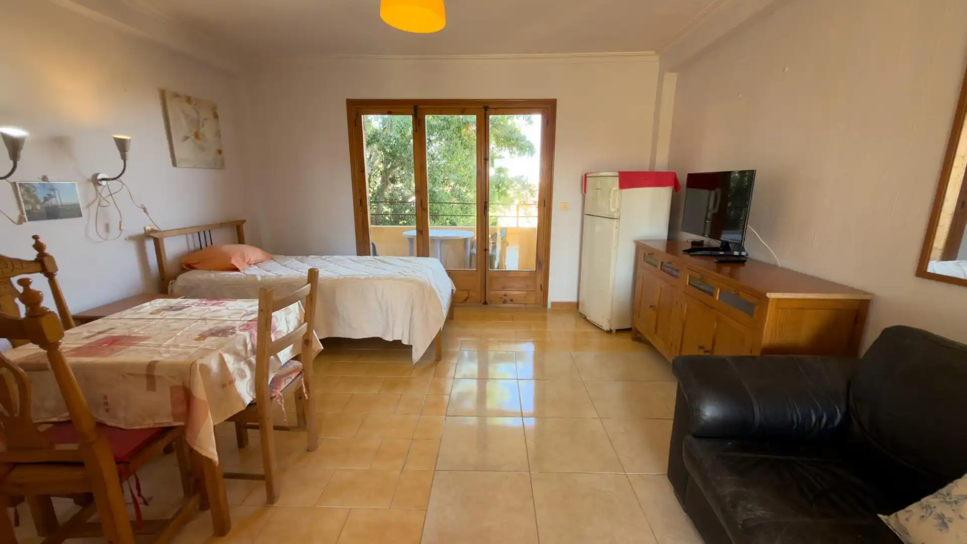 Sala de estar de Estudio en venta en Torrevieja con Aire acondicionado, Terraza y Amueblado