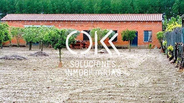 Casa-chalet en Venta en DISEMINADOS en Coria