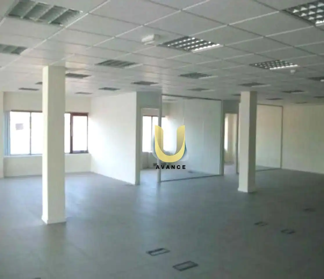 Oficina de lloguer a Zona Industrial, imagen 2