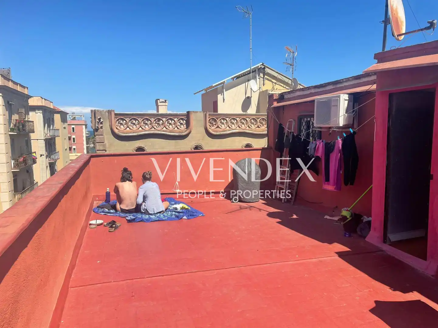 Vista exterior de Ático en venta en Barcelona con Calefacción y Terraza