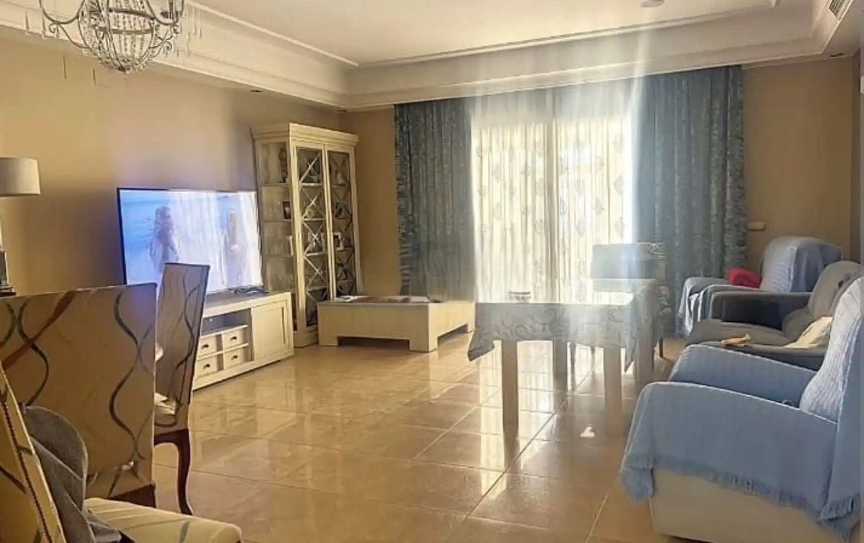 Sala d'estar de Casa adosada en venda en Lucena amb Traster i Piscina