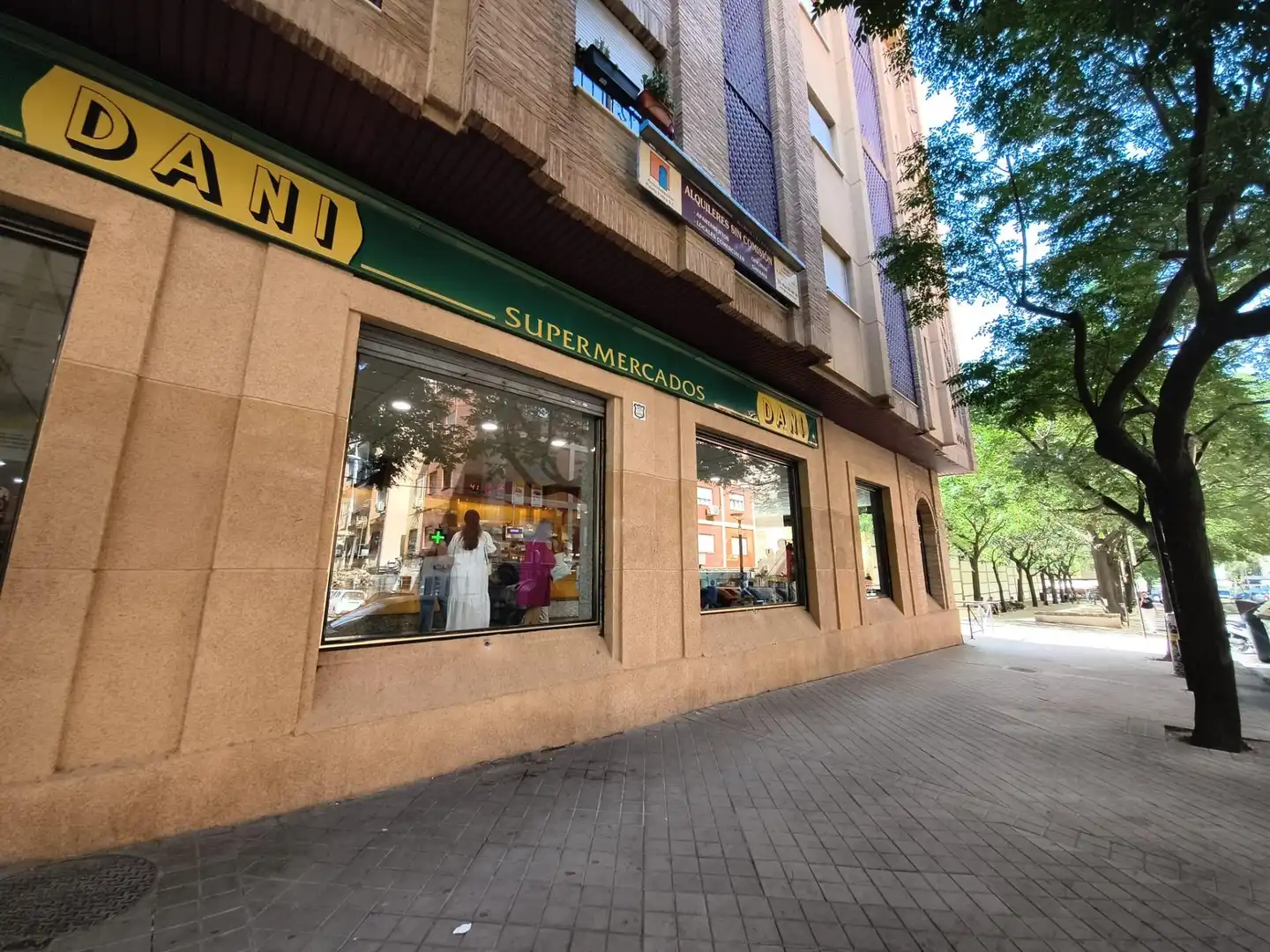Piso de alquiler en Granada con Terraza y Amueblado