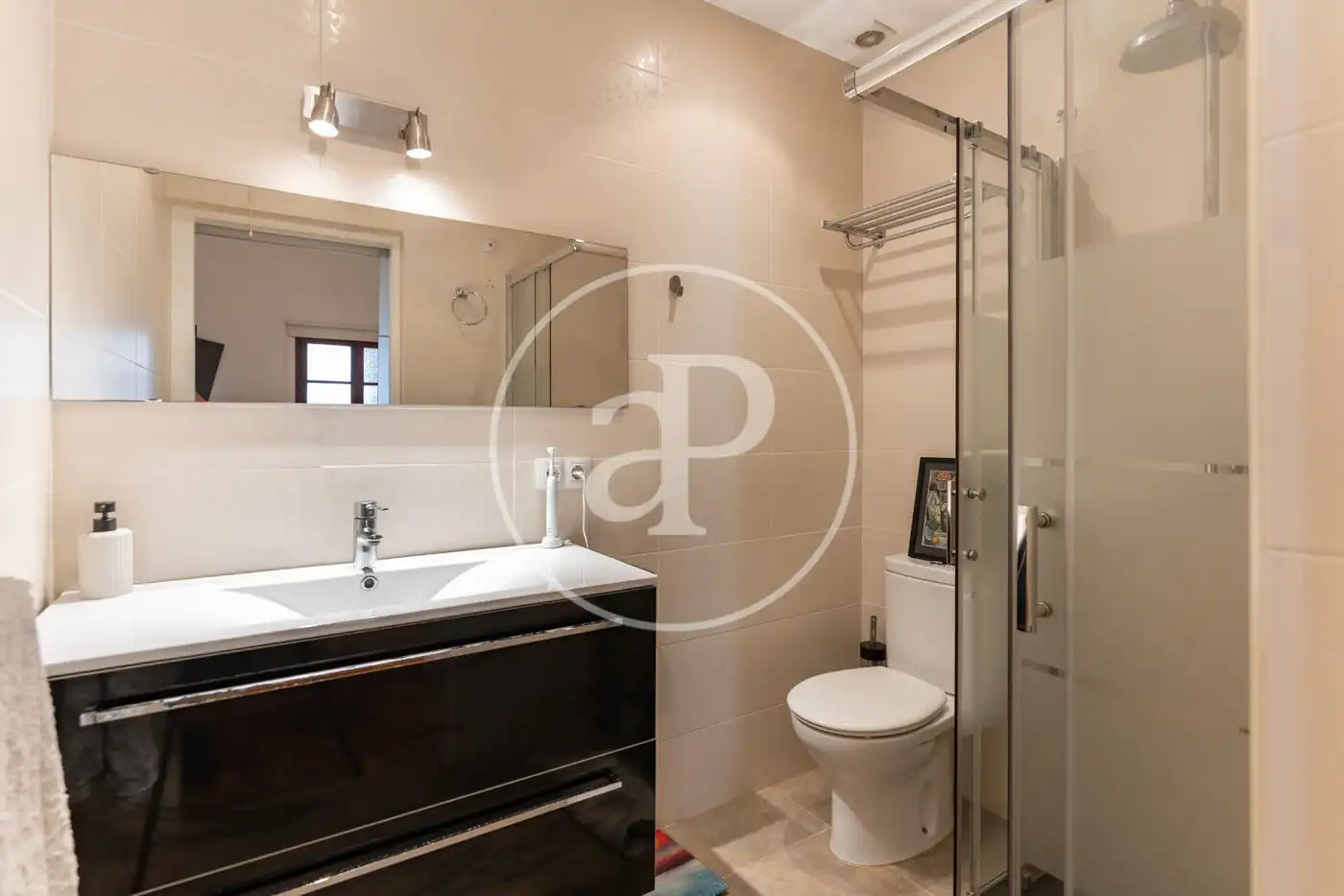 Badezimmer von Wohnung zur Miete in  Palma de Mallorca mit Klimaanlage, Heizung und Möbliert