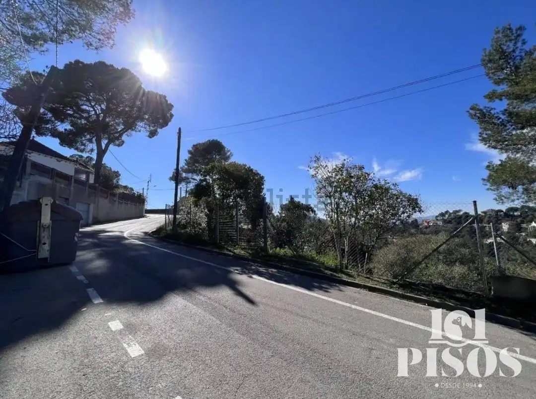 Vista exterior de Terreno en venta en Sant Cugat del Vallès