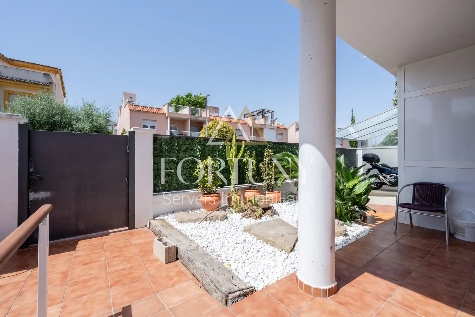 Vista exterior de Casa o xalet en venda en Cambrils amb Aire condicionat, Traster i Piscina