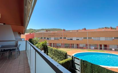 Exterior view of Flat for sale in Sant Cebrià de Vallalta  with Air Conditioner, Terrace and Swimming Pool