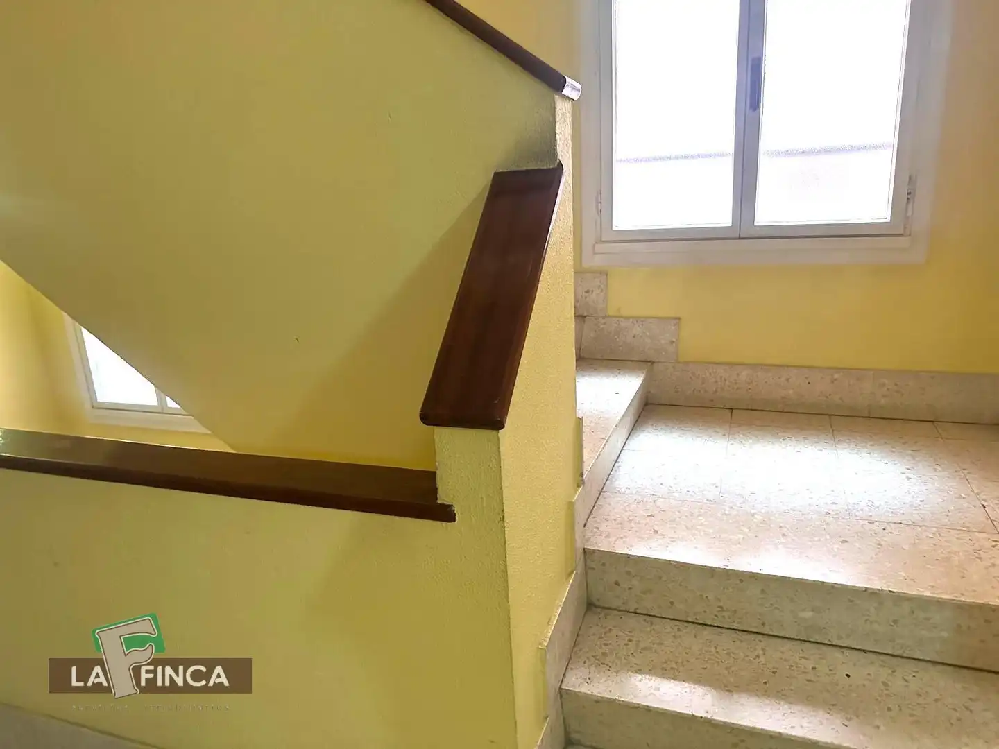 Piso en venta en Oviedo  con Calefacción, Parquet y Amueblado