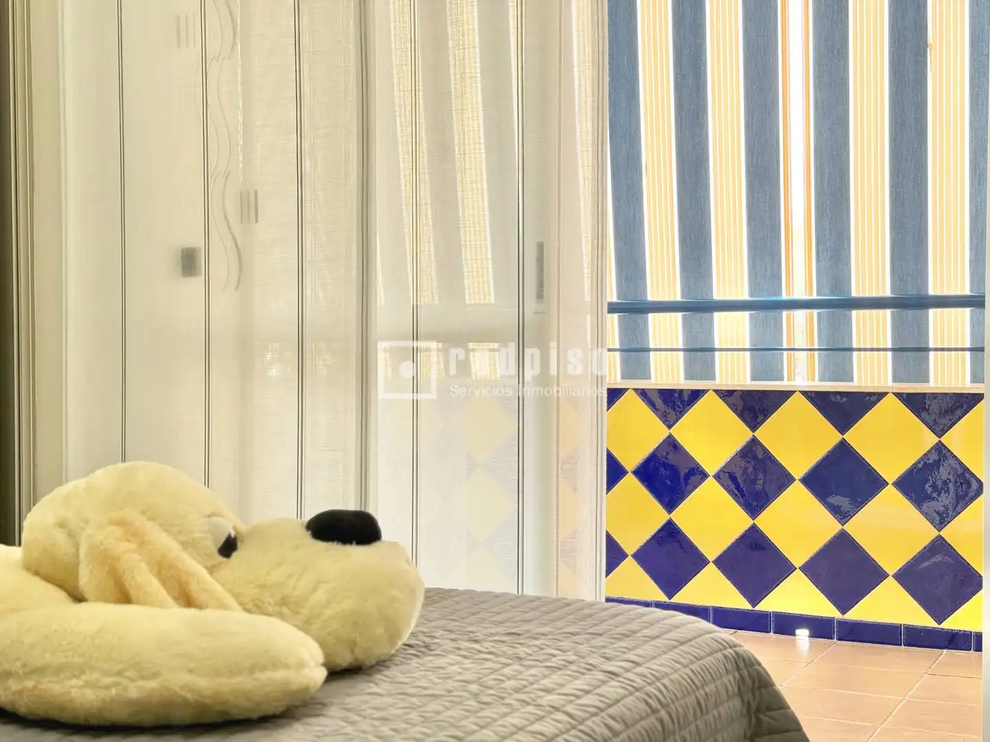 Habitación de Piso en venta en Málaga con Aire acondicionado, Calefacción y Jardín privado