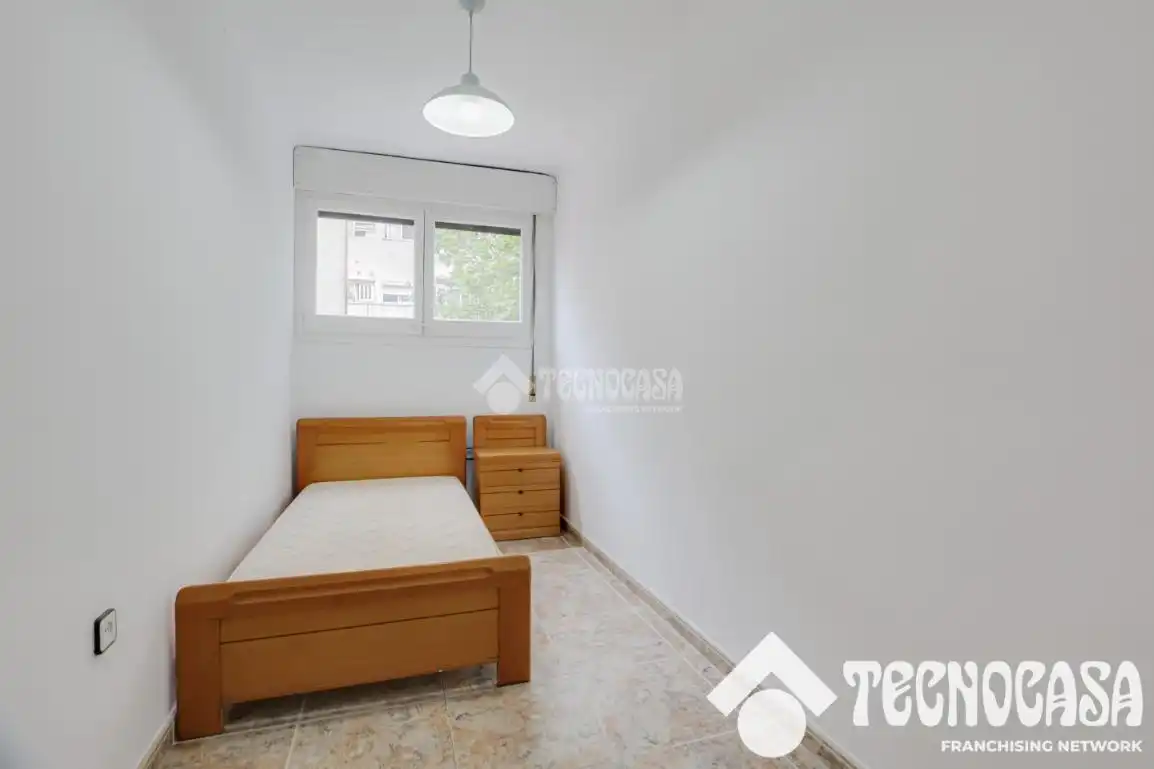 Habitación de Piso en venta en Barcelona con Balcón