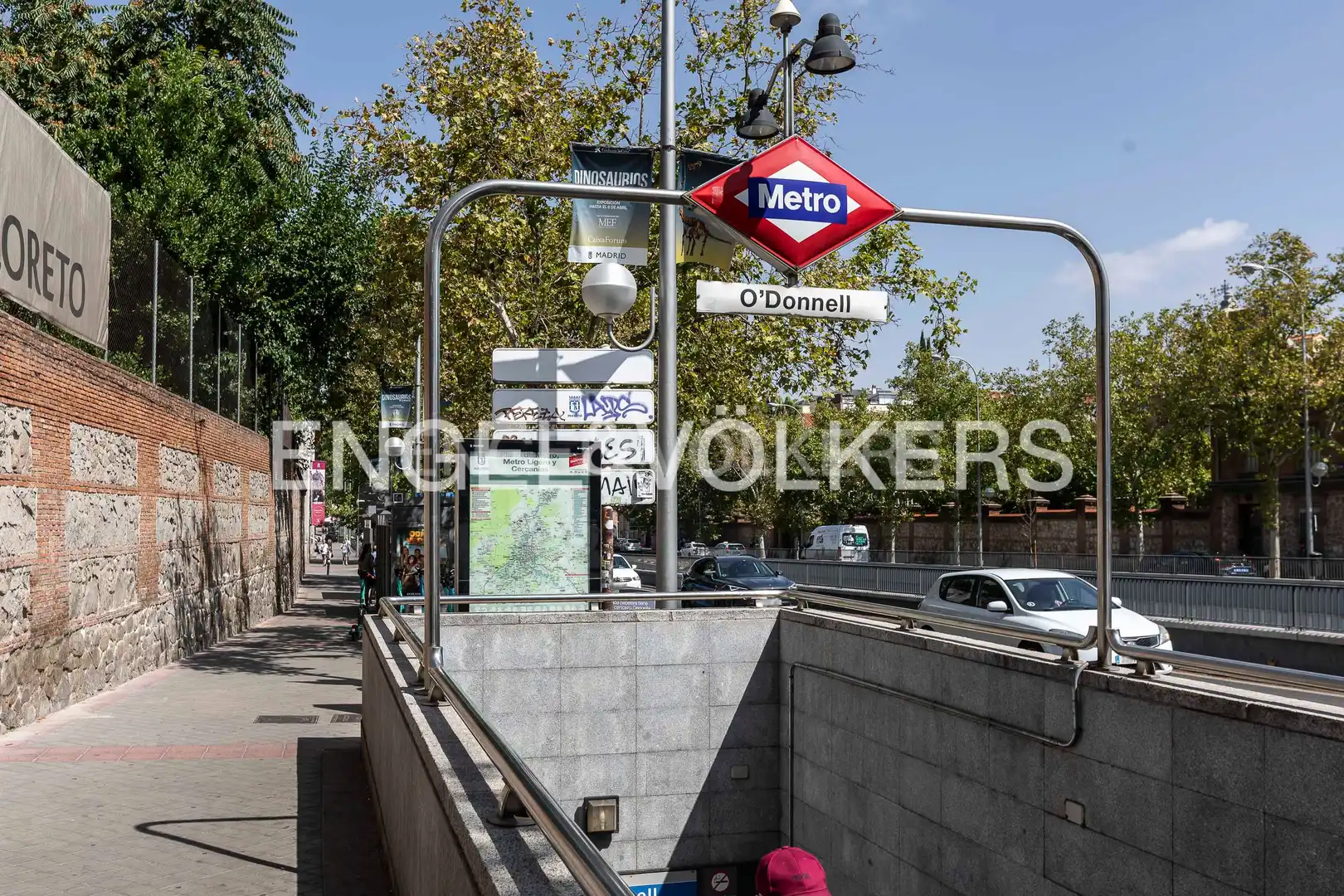 Exterior view of Flat for sale in Madrid  with Air Conditioner and Heating