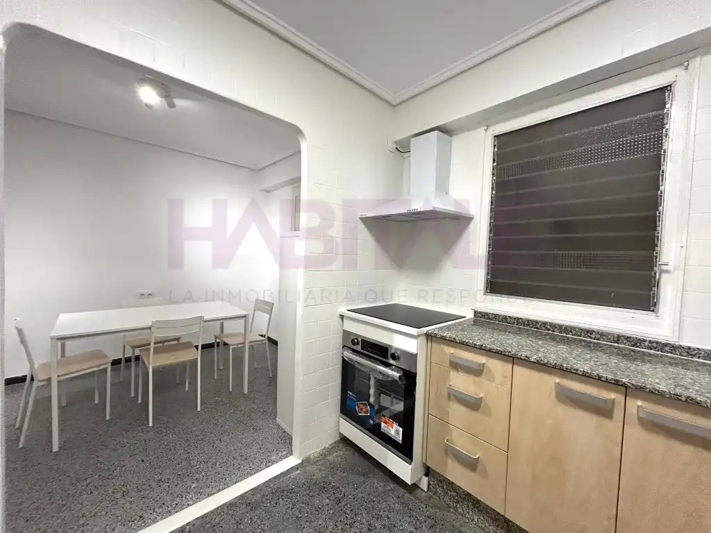 Kitchen of Flat for rent in Valencia  with Furnished