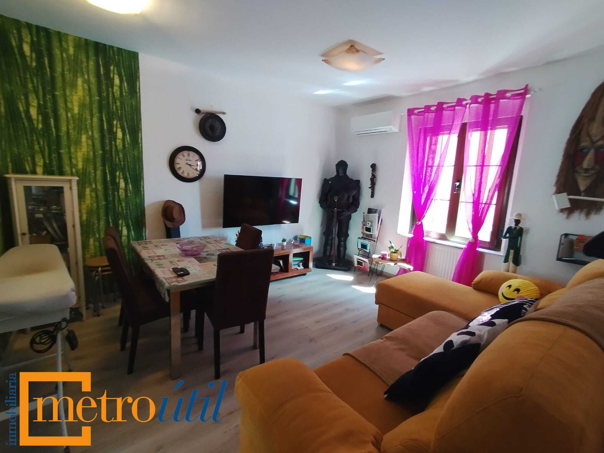 Sala d'estar de Pis en venda en Salamanca Capital amb Aire condicionat, Calefacció i Parquet