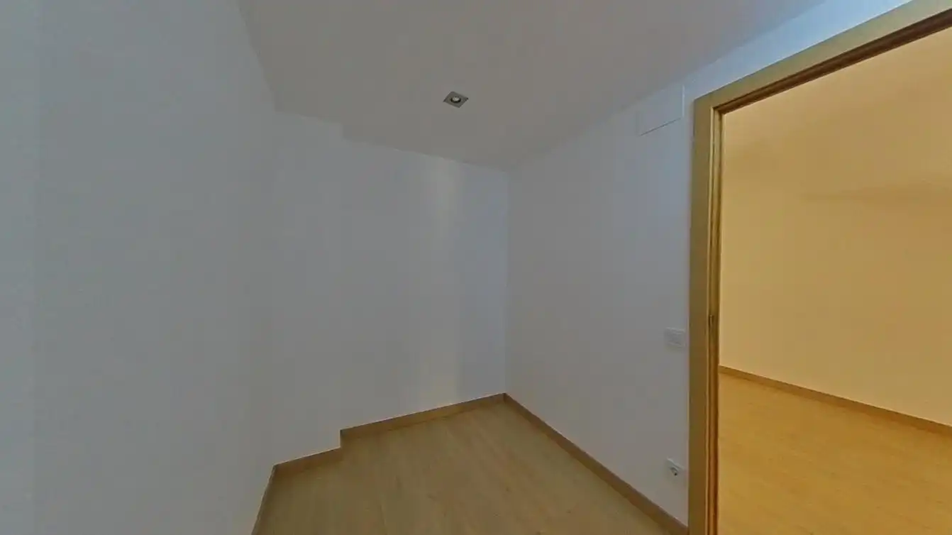 Dormitori de Dúplex en venda en Sant Boi de Llobregat amb Calefacció
