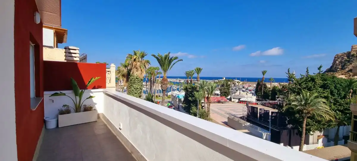 Vista exterior de Apartamento de alquiler en Águilas con Terraza