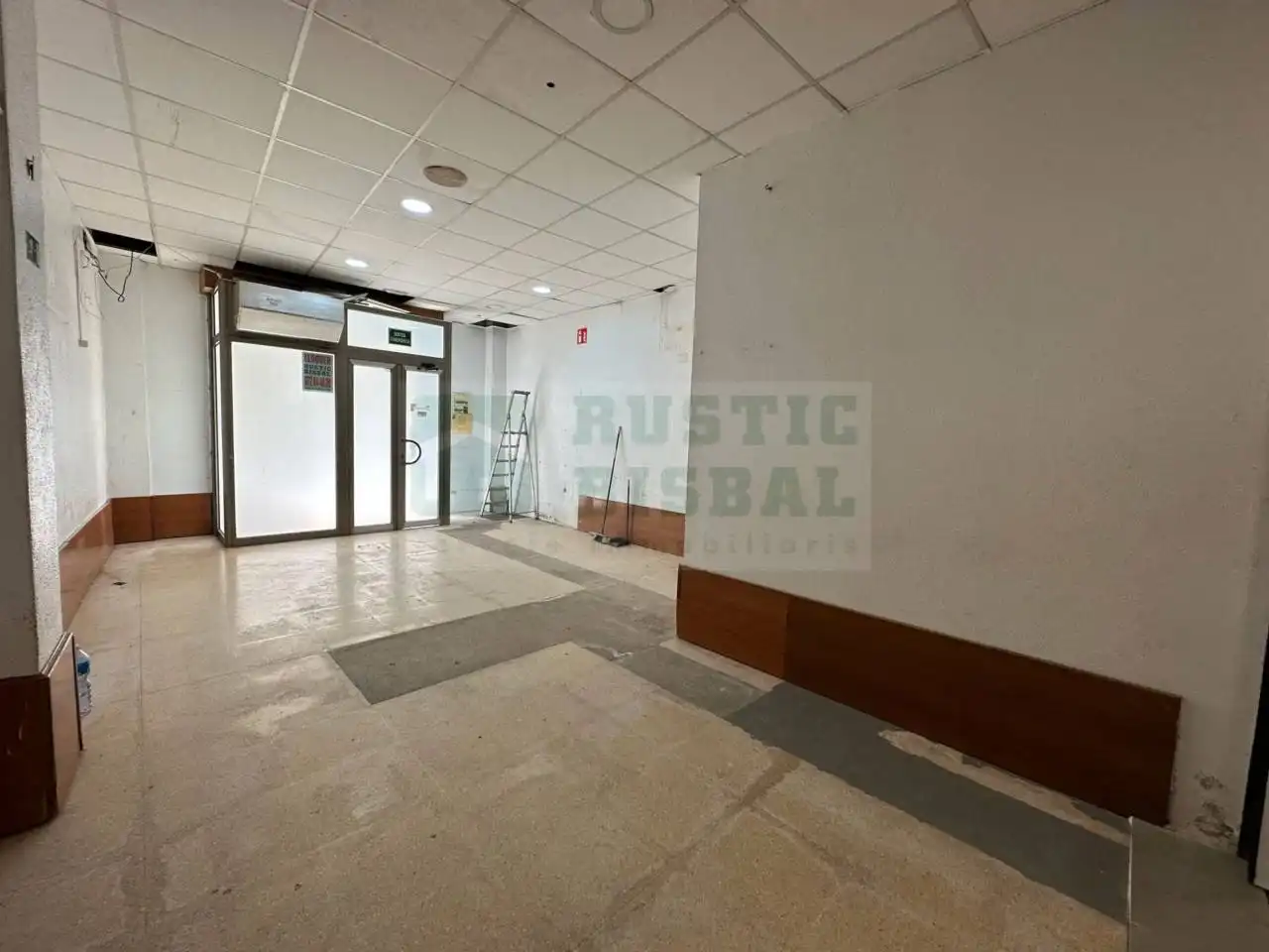Local comercial de lloguer a La Bisbal d'Empordà, imagen 6