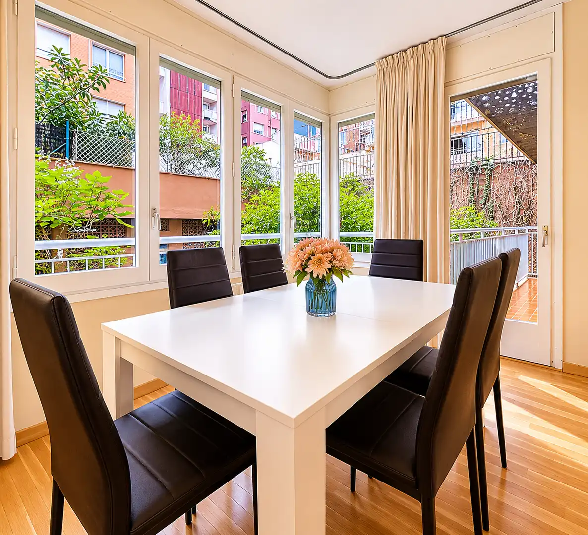 Dining room of Flat for sale in Barcelona  with Air Conditioner, Heating and Furnished