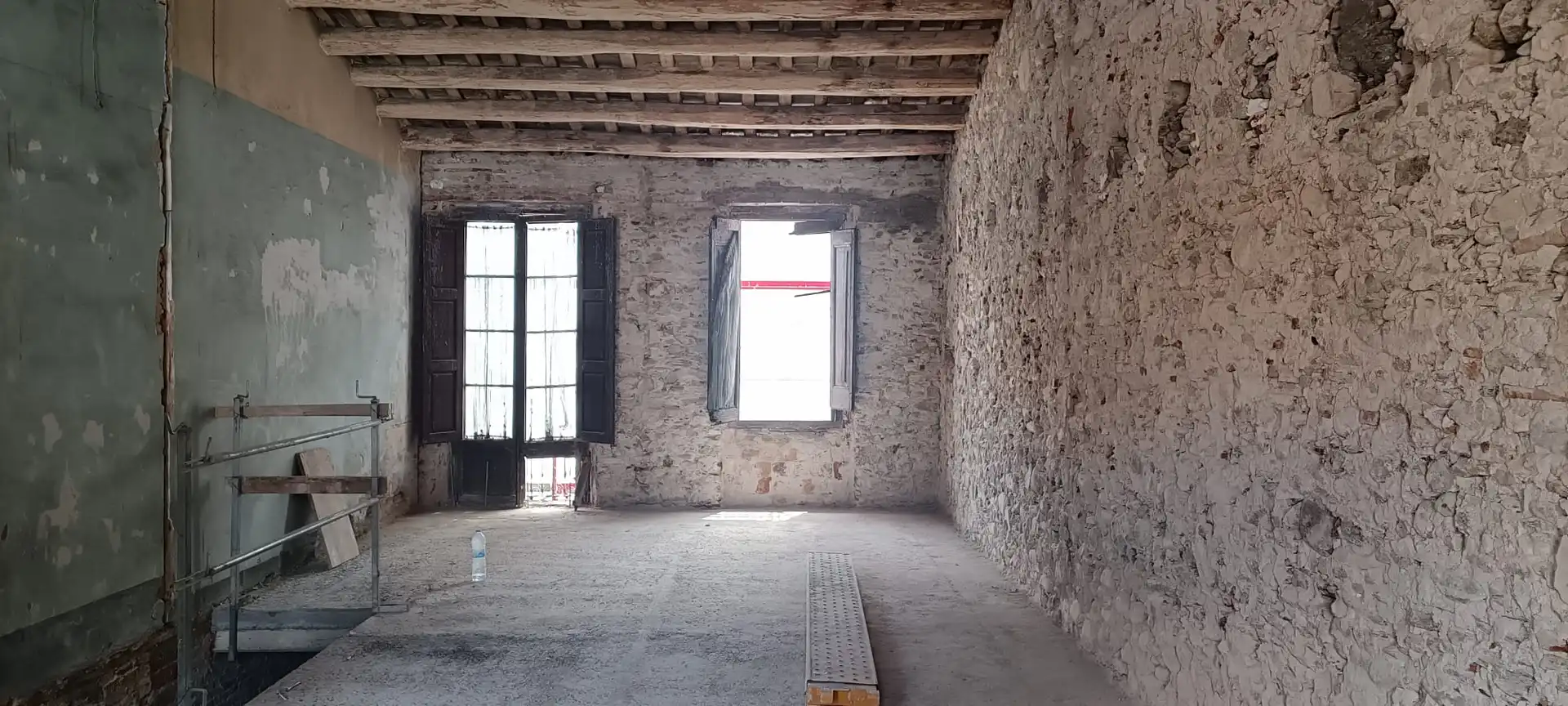 Einfamilien-Reihenhaus zum Verkauf in Sant Celoni mit Heizung, Terrasse und Ofen