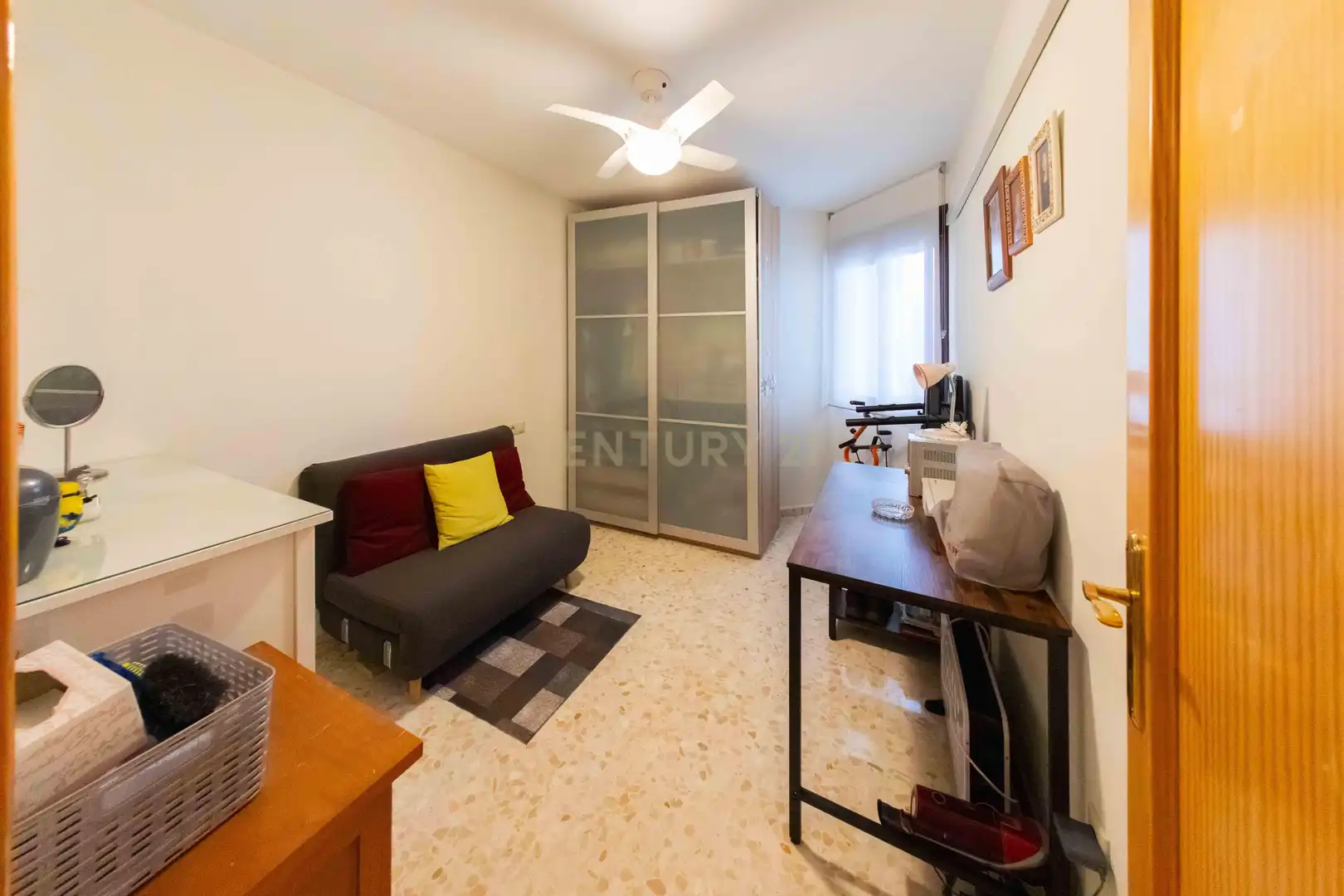 Schlafzimmer von Wohnung zum Verkauf in Alameda mit Klimaanlage, Abstellraum und Mikrowelle