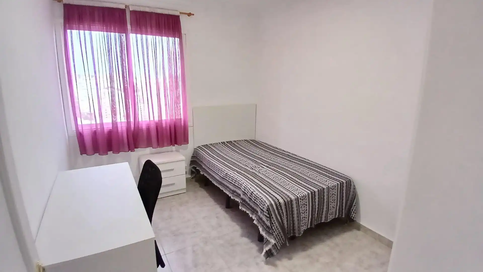 Habitación de Piso para compartir en Las Palmas de Gran Canaria con Amueblado