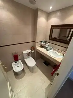 Bany de Casa adosada en venda en Valdemoro amb Aire condicionat i Piscina