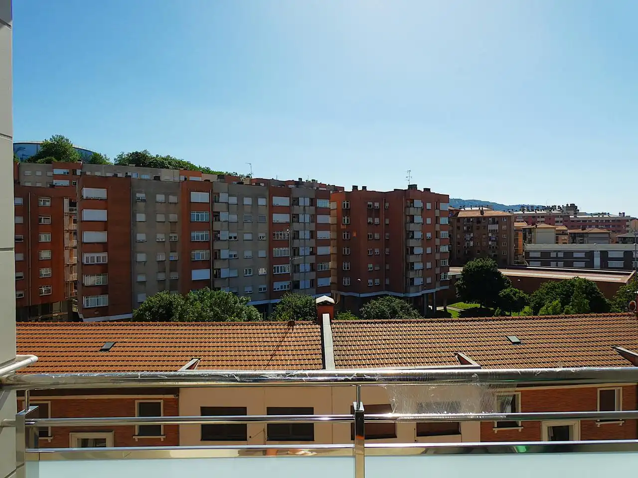 Dormitori de Pis en venda en Barakaldo  amb Calefacció i Balcó
