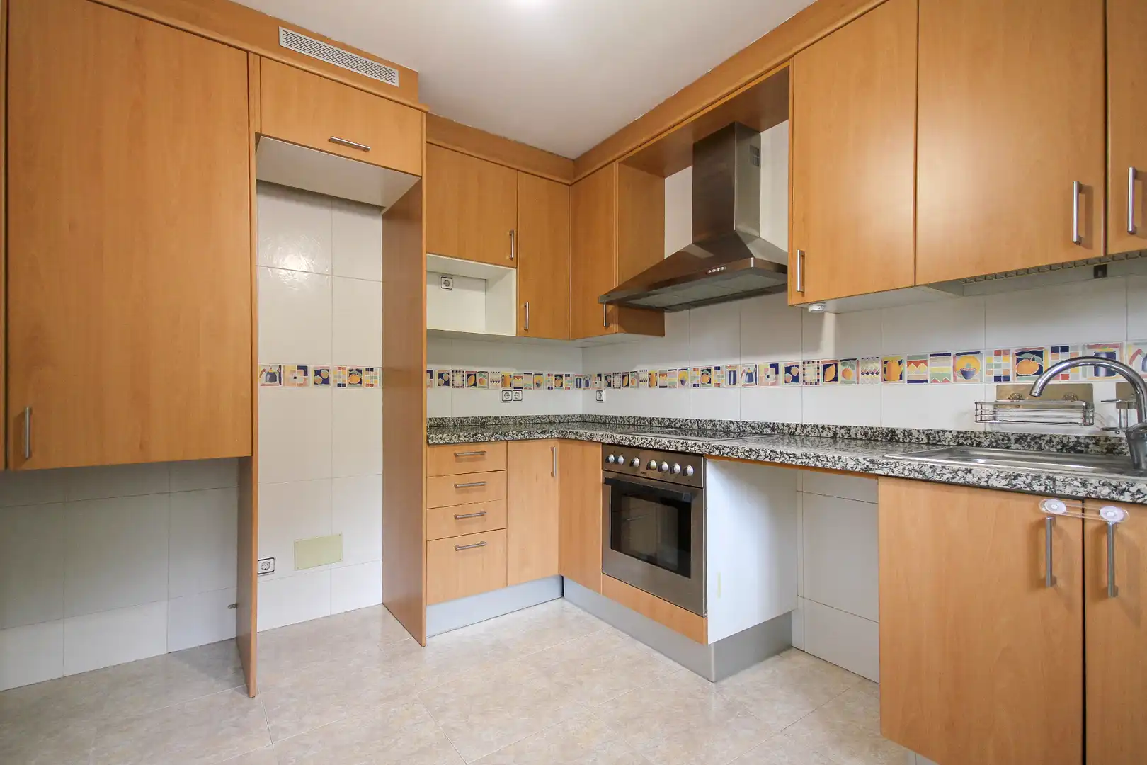 Küche von Wohnung zum Verkauf in Manresa mit Heizung, Terrasse und Abstellraum