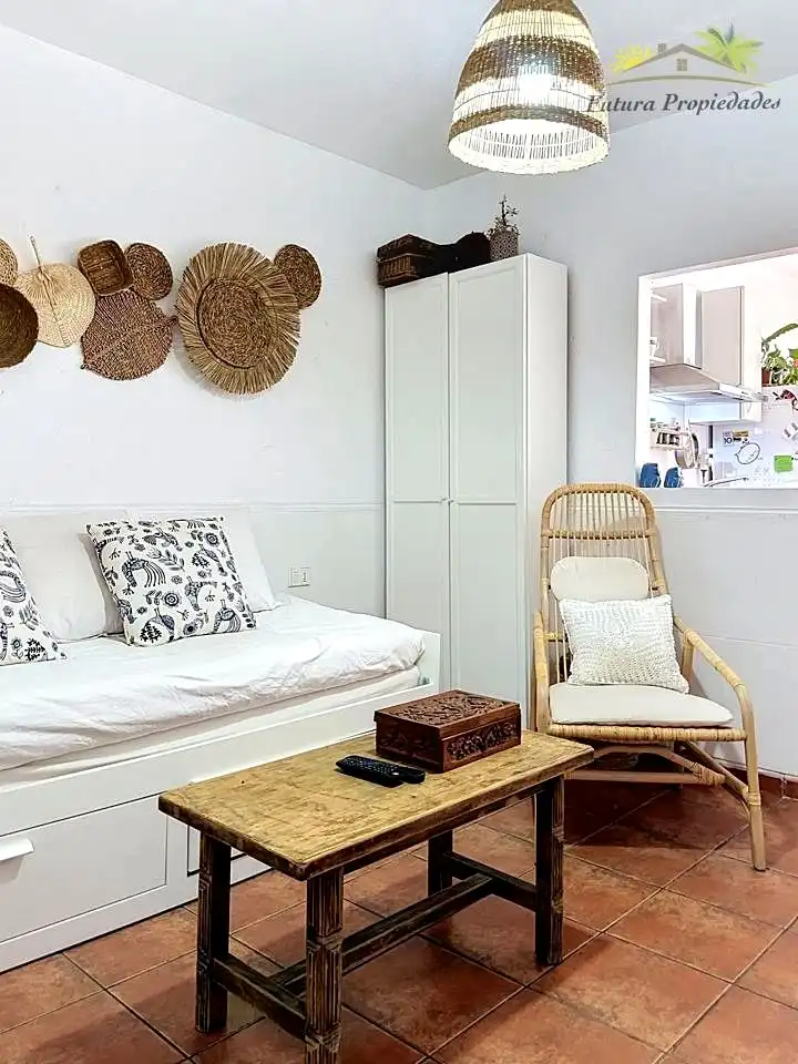 Schlafzimmer von Erdgeschoss zum Verkauf in Haría mit Terrasse