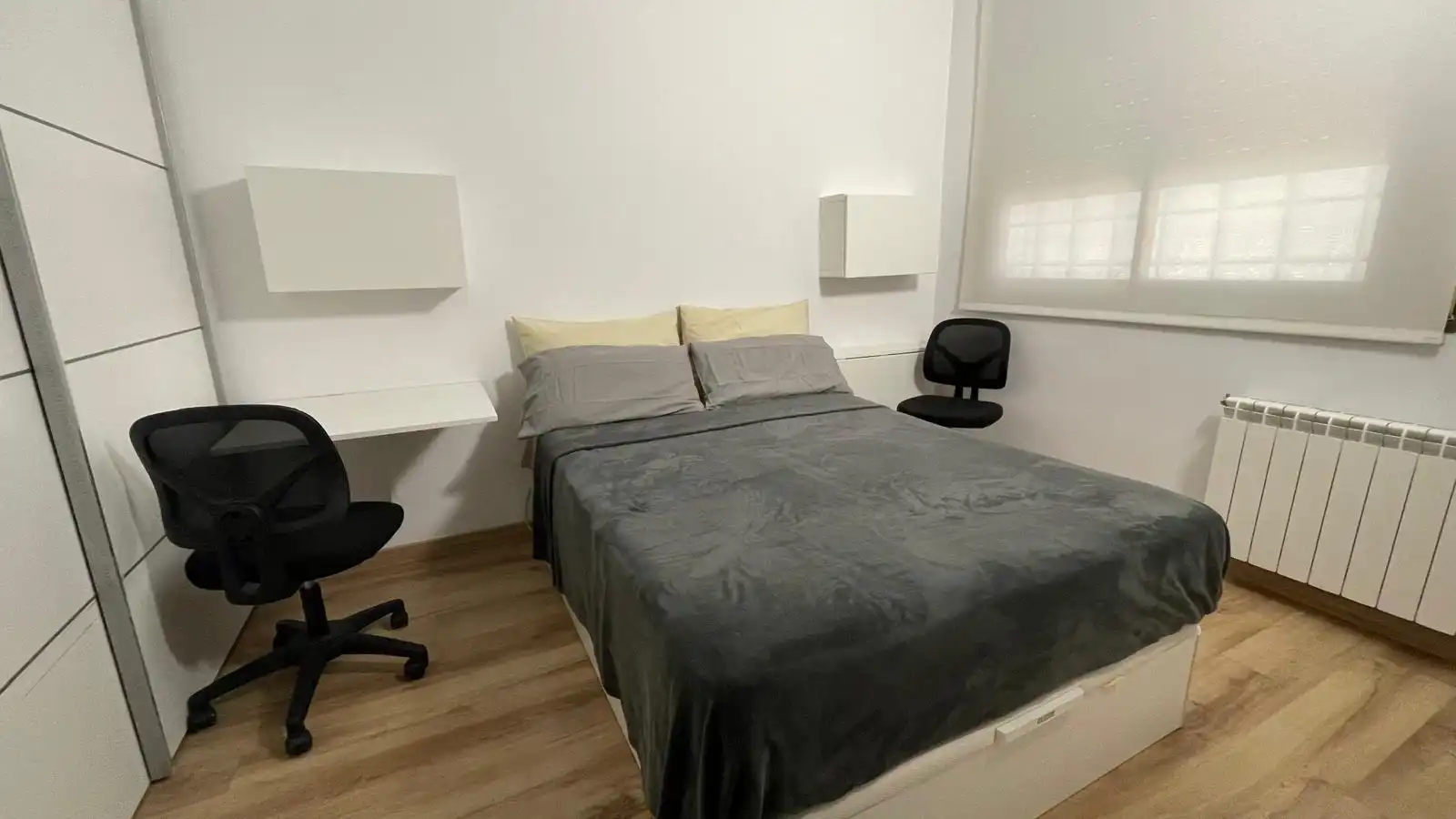 Dormitori de Planta baixa en venda en Barcelona amb Calefacció, Forn i Alarma