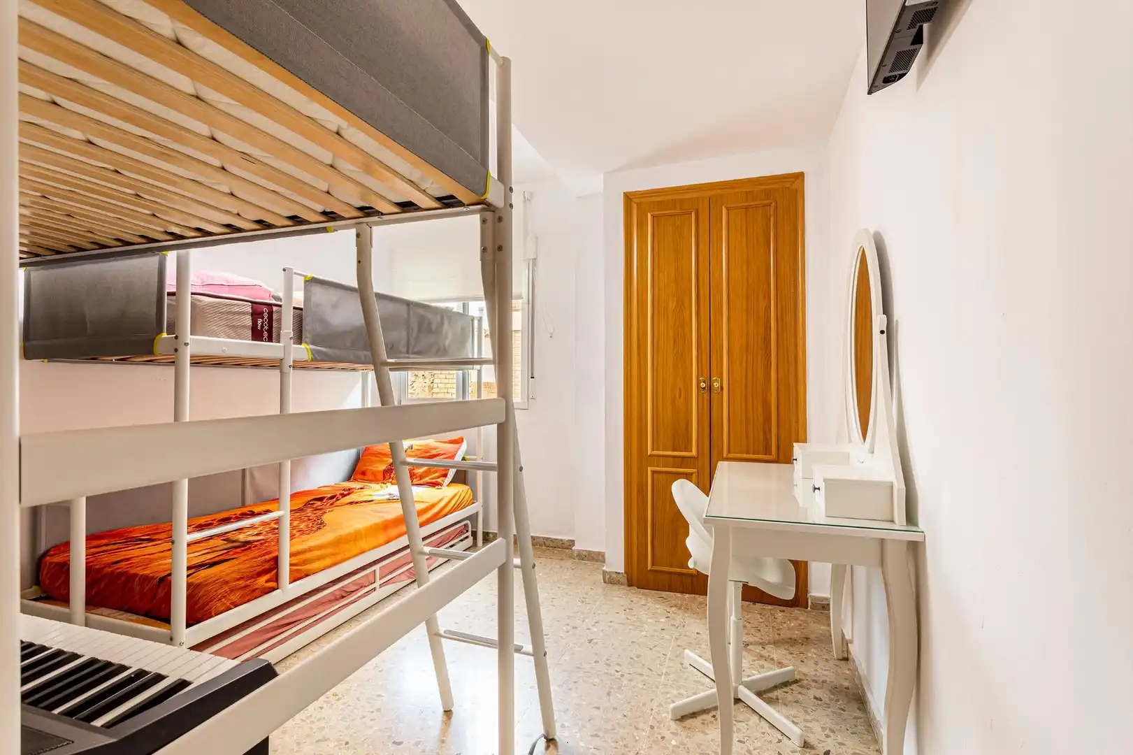 Habitación de Piso en venta en Godelleta con Aire acondicionado y Alarma